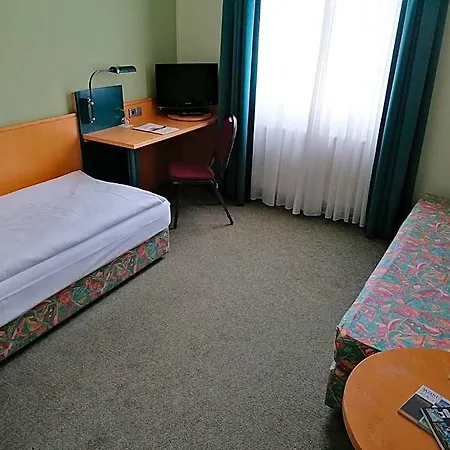 Akzent Parkhotel トレッビン