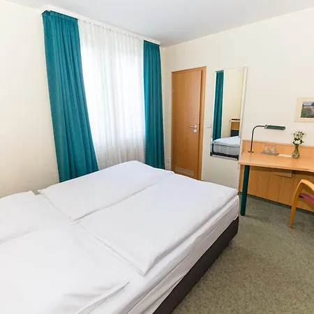 Akzent Parkhotel ホテル トレッビン