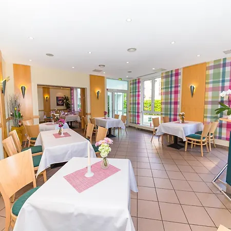 Akzent Parkhotel 3* 트렙빈